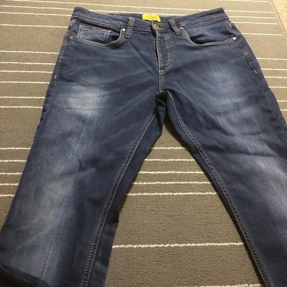 Jean - Picture 2 of 3